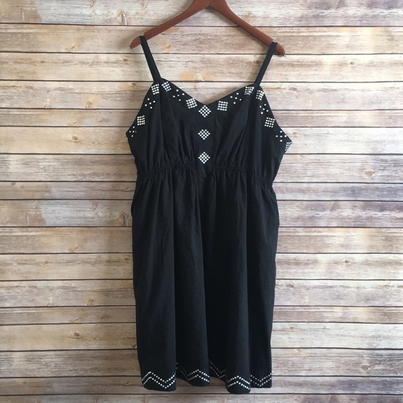 torrid Dresses & Skirts - (NEW) Torrid Black Dress